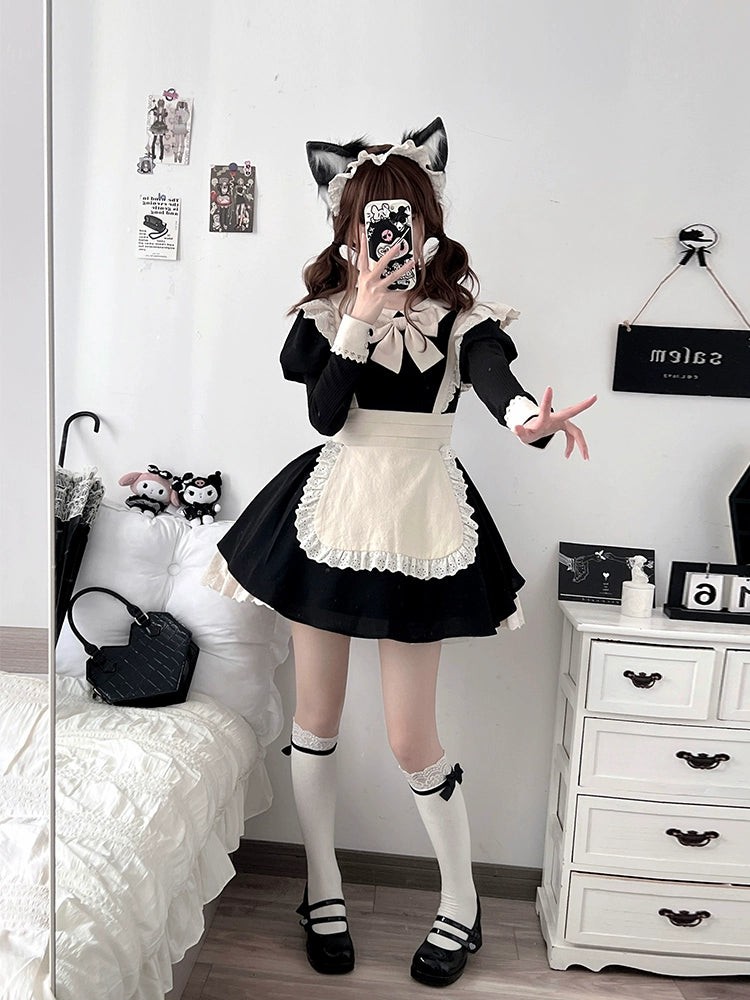 Cat ear maid lolita mini dress with fluffy white apron and bow-decorated thigh highs bedroom mirror selfie