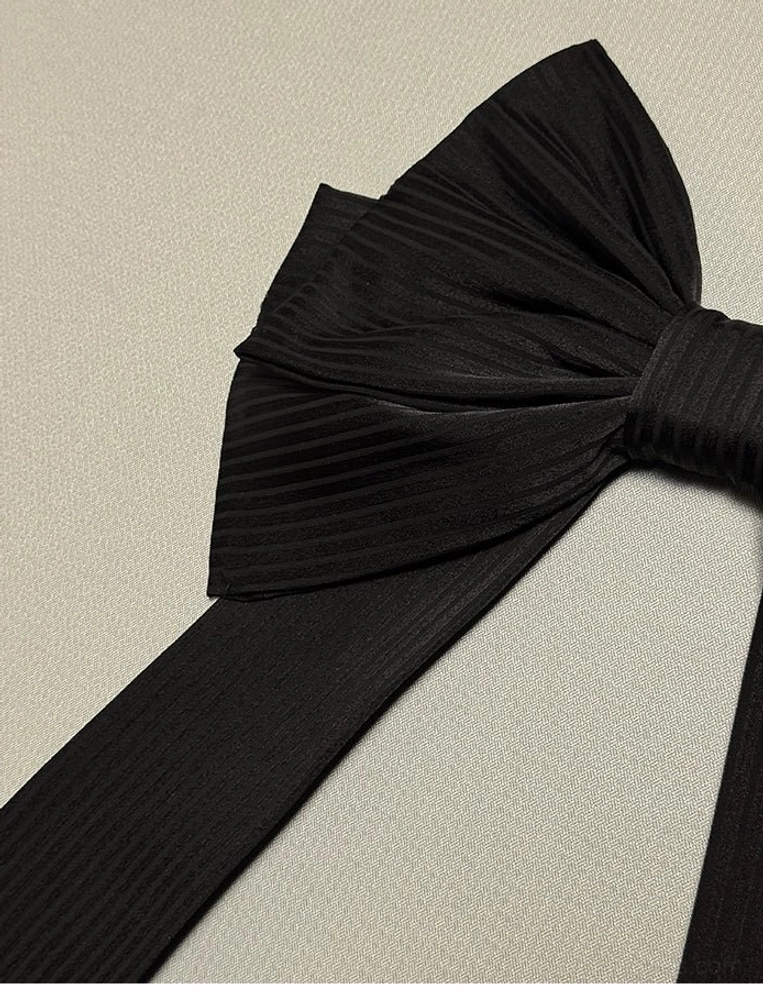 Purple striped sweet lolita trailing bow with long flowing ribbons arrogant miss design detail