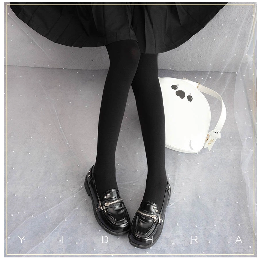 Dense matte black 120D velvet tights with black Lolita skirt and cat-shaped prop bag - gothic Lolita coordinate