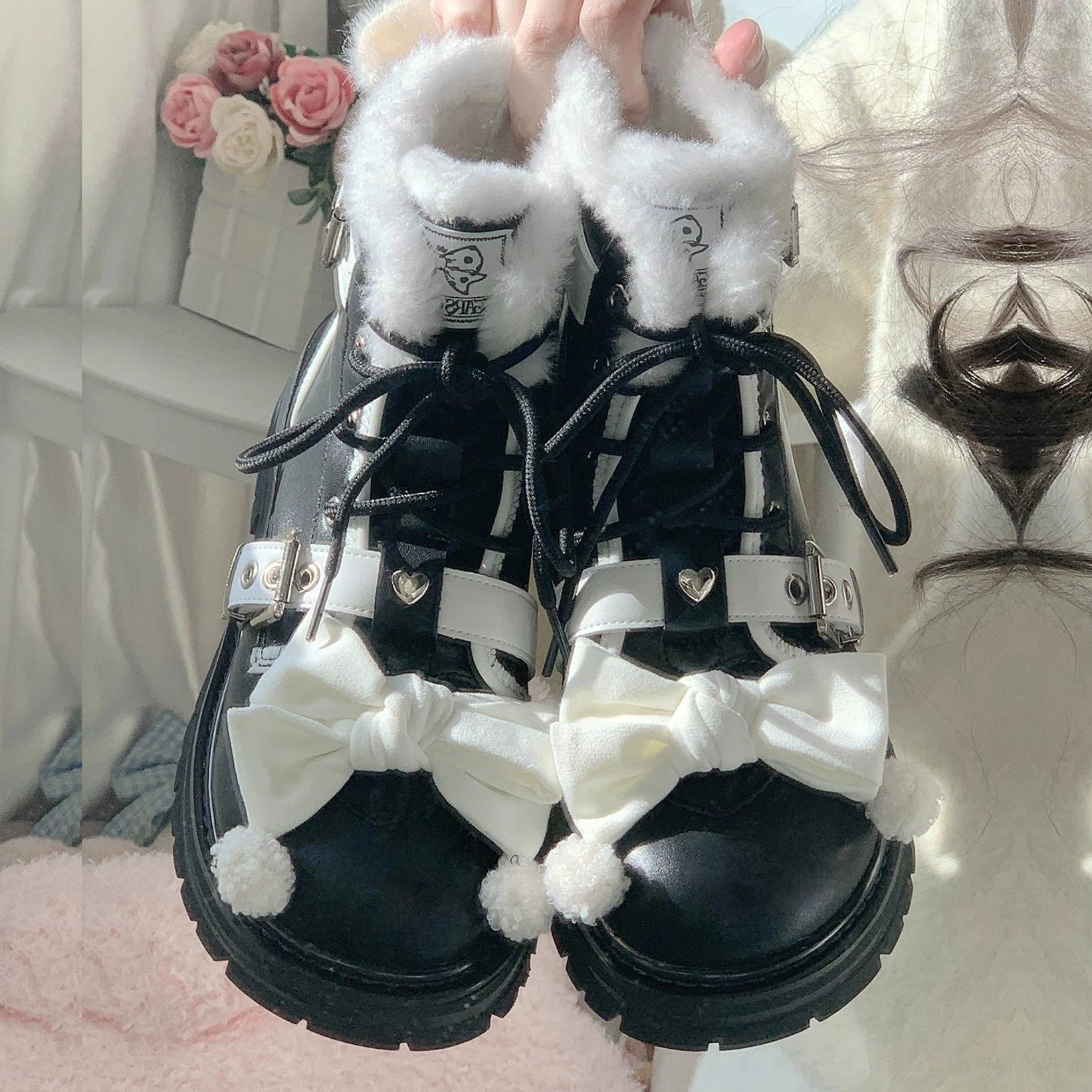 Black and white lolita martin boots sweet lolita style round-toe fuzzy collar pom-pom bow silver hardware close-up