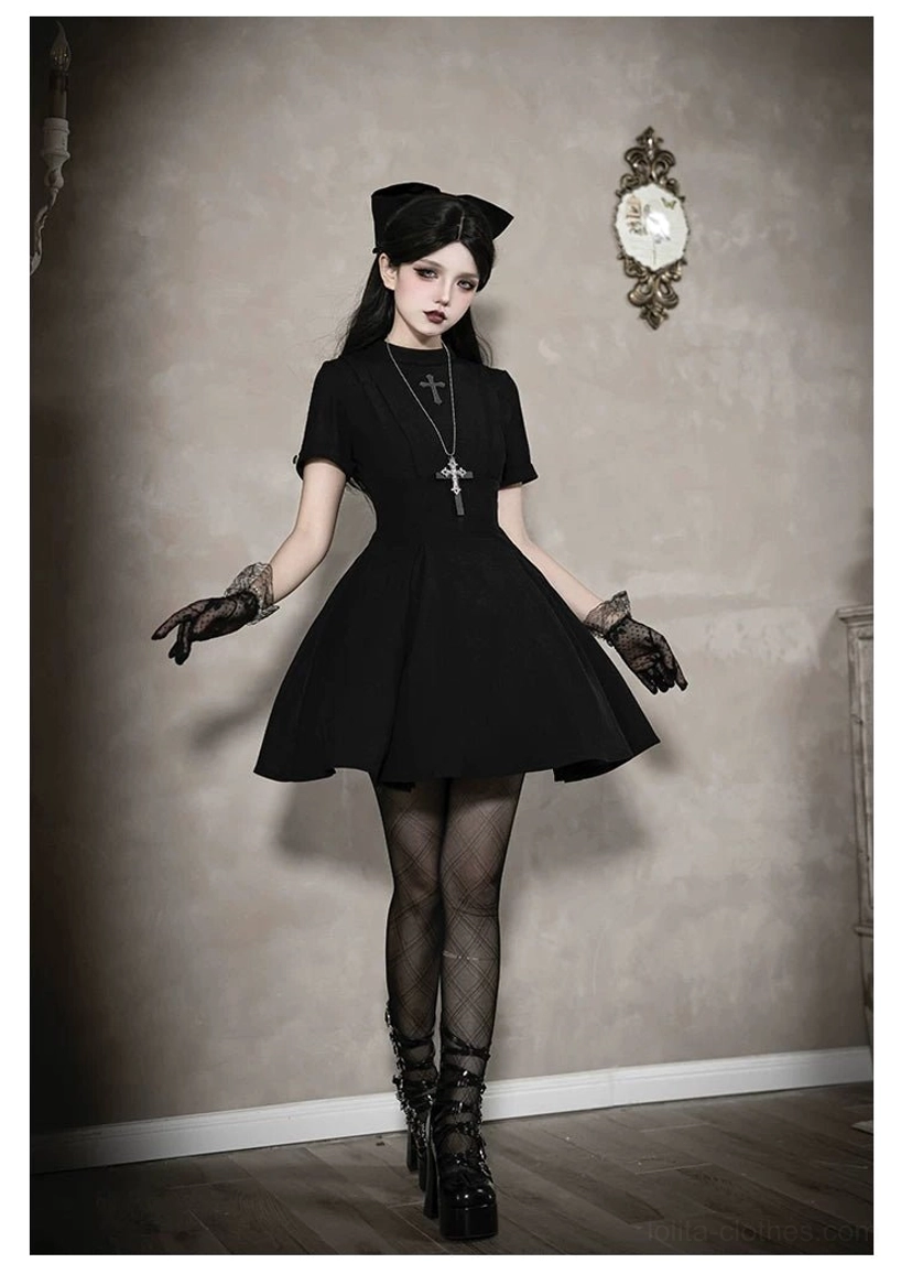 Short-sleeve black gothic nun lolita OP dress A-line skirt single model vintage background black gloves cross