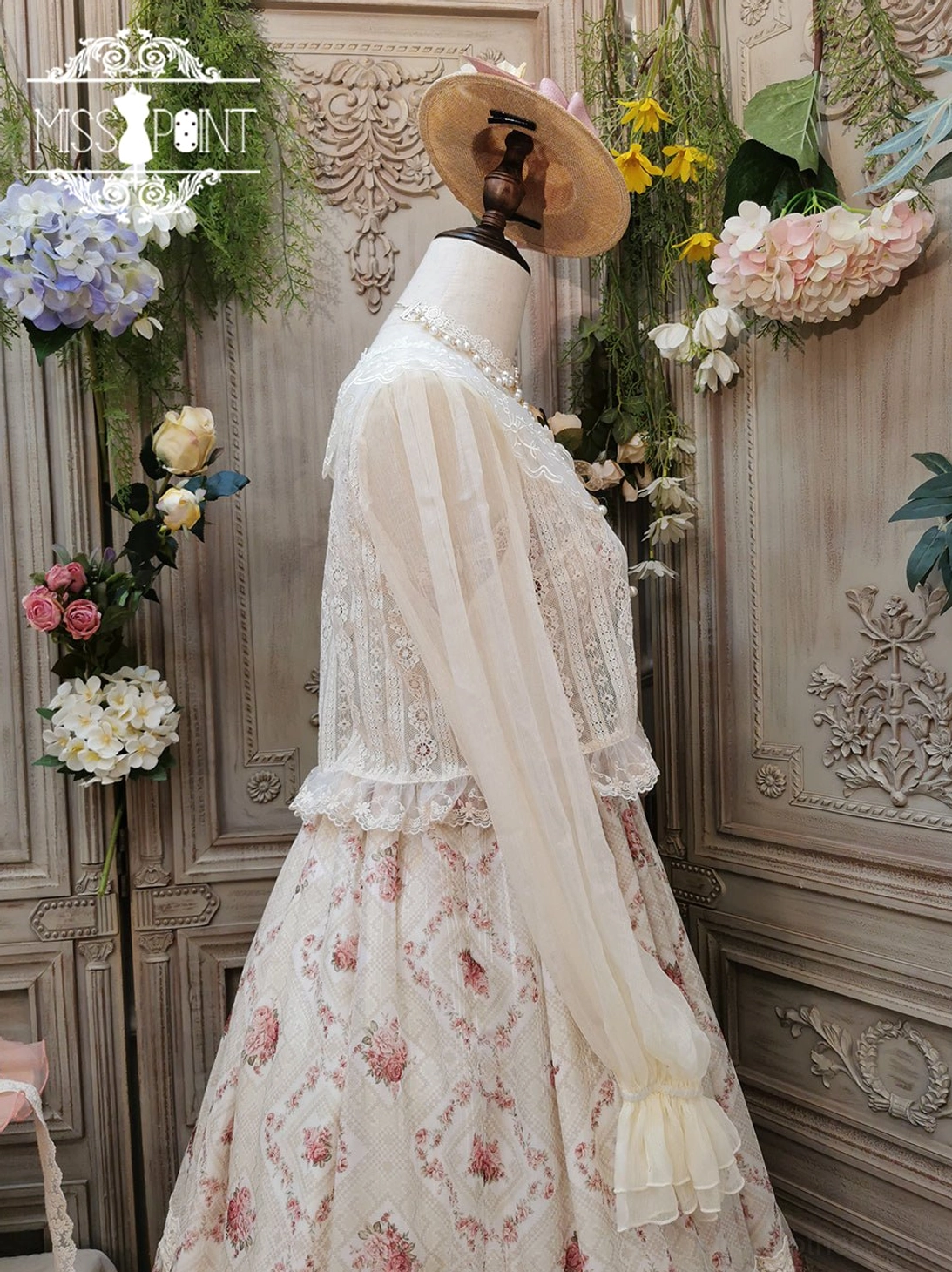 black lolita blouse with water-soluble lace and cotton lace gothic fashion coordinate