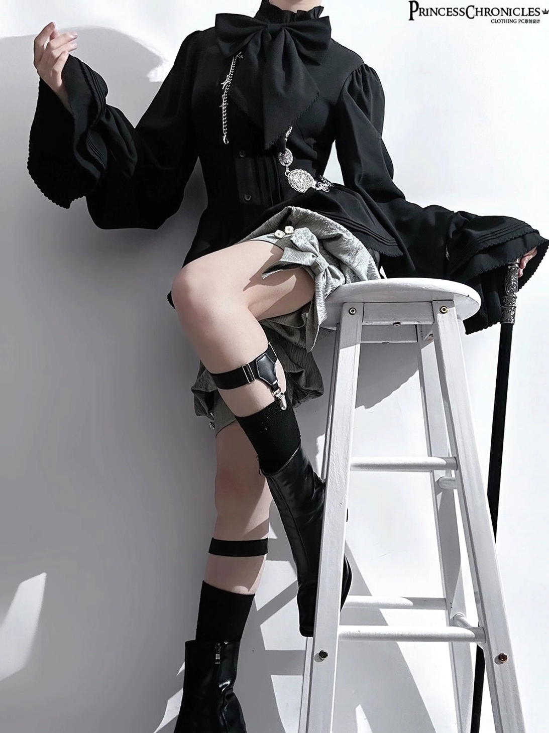 Black long-sleeve shirt butterfly collar flared cuffs detachable collar component ouji lolita base layer