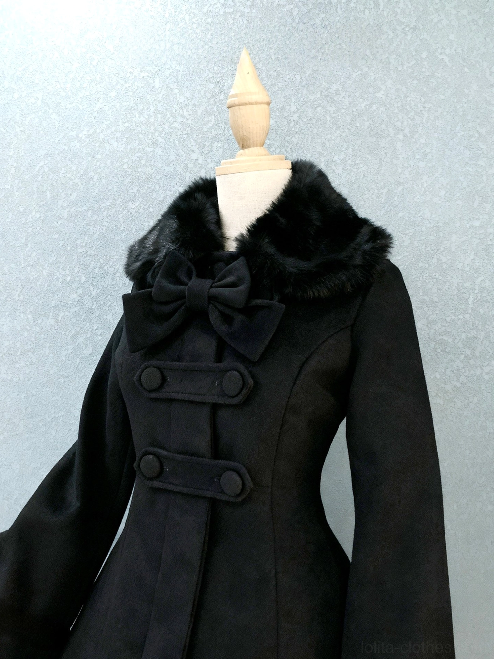 Black wool Lolita coat neck chest close-up large bowknot faux fur collar double-breasted buttons soft wool
