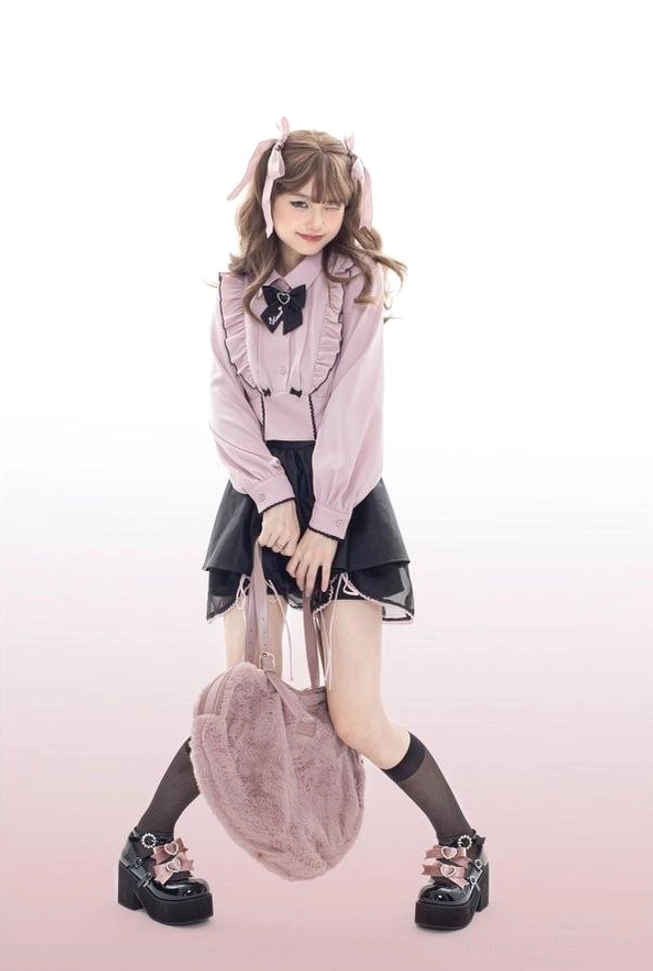 Black pink sweet lolita platform heels color variant display showing pink bow satin fabric heart buckle design patent leather