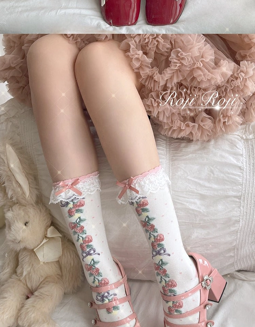 black sweet lolita short socks cute bow accent delicate lace ruffle upper trim black color classic coordinate foundation piece