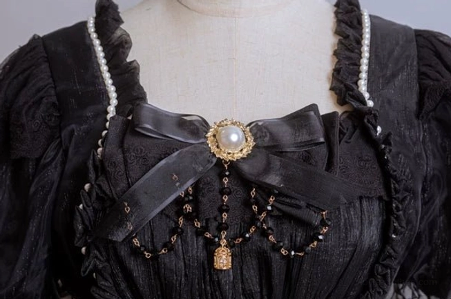 Black waltz lolita trailing mesh accessory with dimensional white floral appliqués and pearl chain embellishments for gothic classic lolita outfits