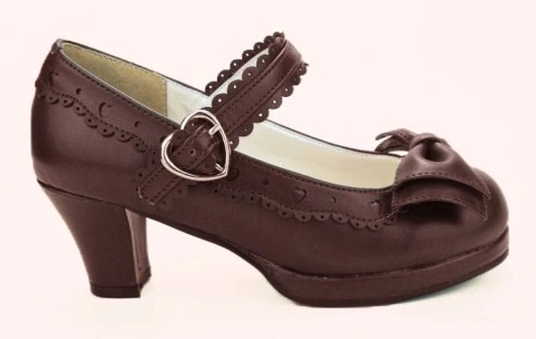 Brown lolita mary jane chunky heel shoes three-quarter view with scalloped trim and bow detail