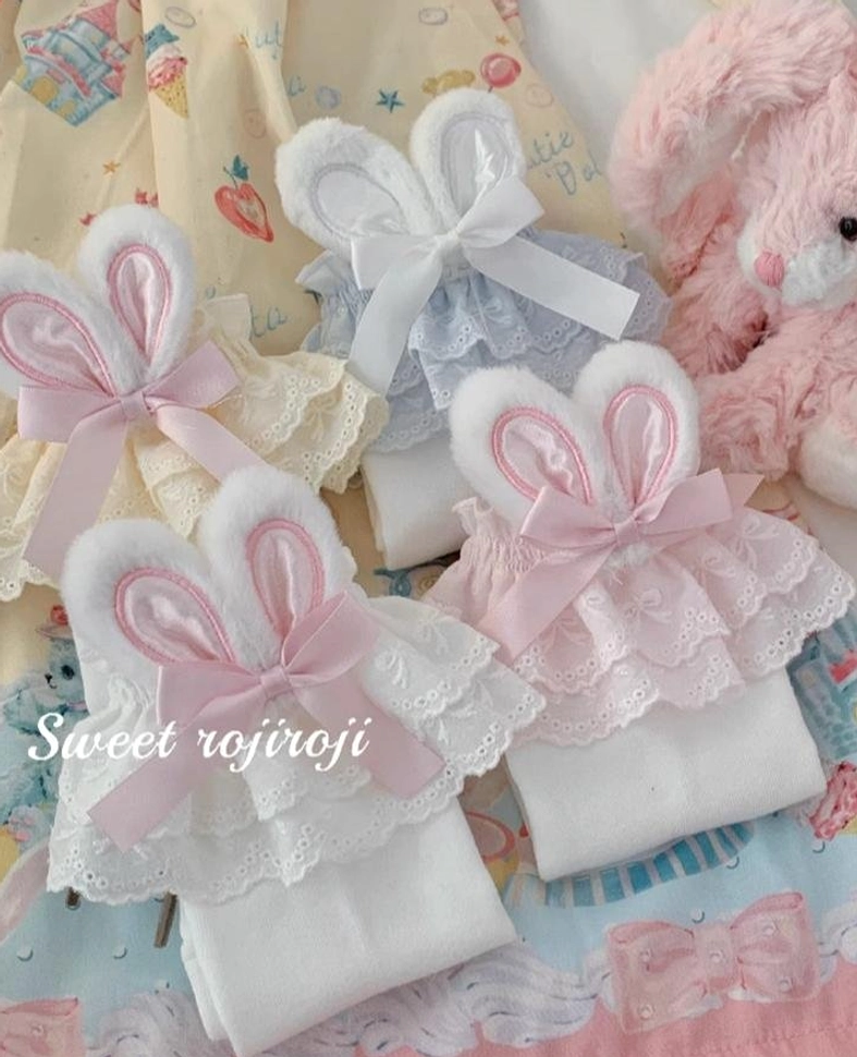 Bunny ear lace lolita short socks pink and blue styles neat arrangement on carousel skirt flat display