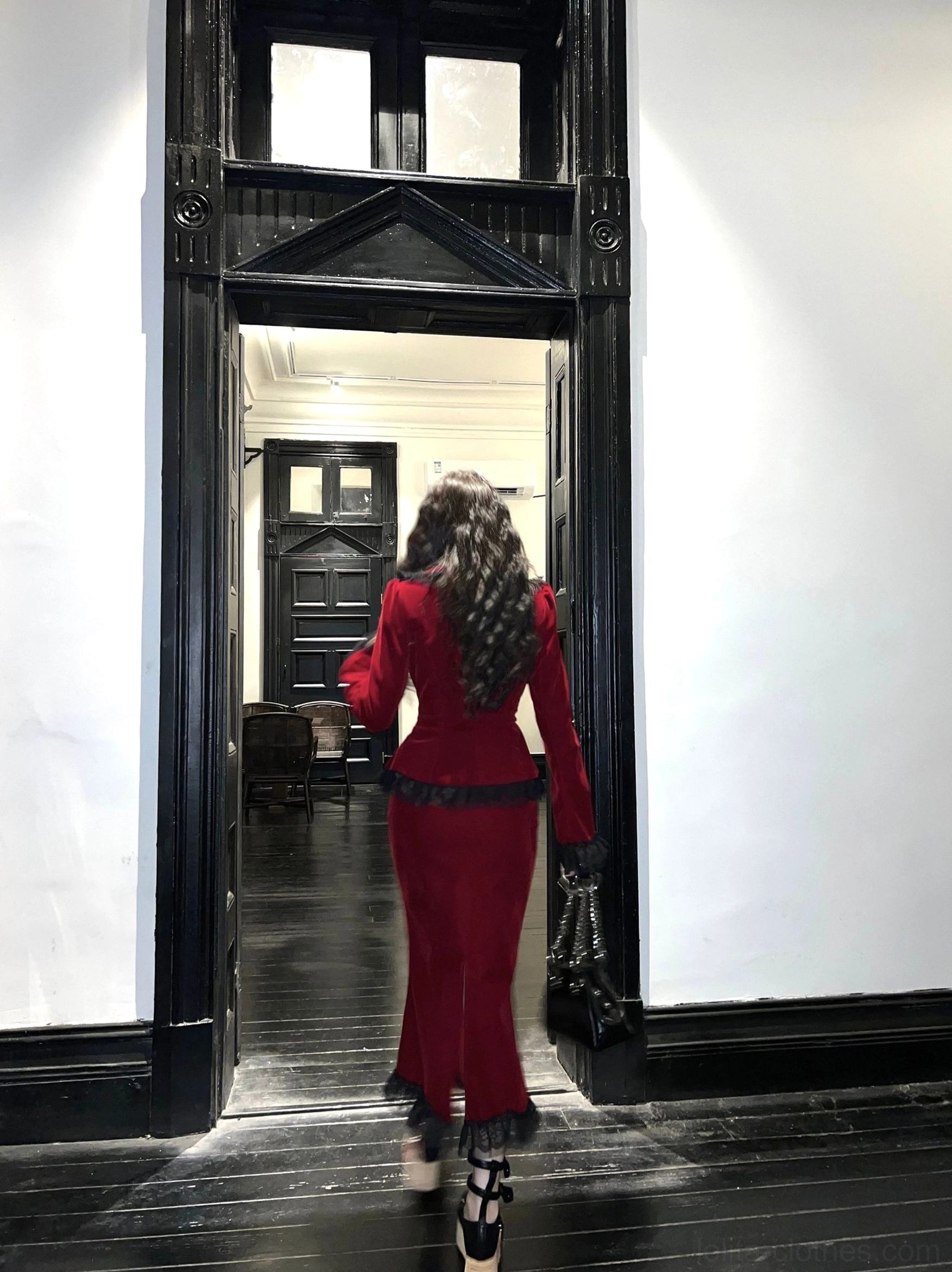 Burgundy lolita fishtail dress back side view chain handbag european corridor platform high heels loose curls