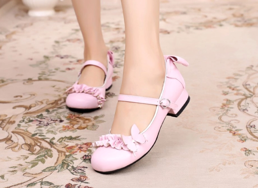 Burgundy sweet Lolita Mary Jane shoes with gothic-sweet fusion Lolita coordinate vintage aesthetic detail