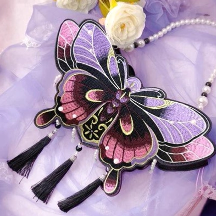 Qi Lolita butterfly bag unboxing packaging presentation showing product arrival and quality packaging details