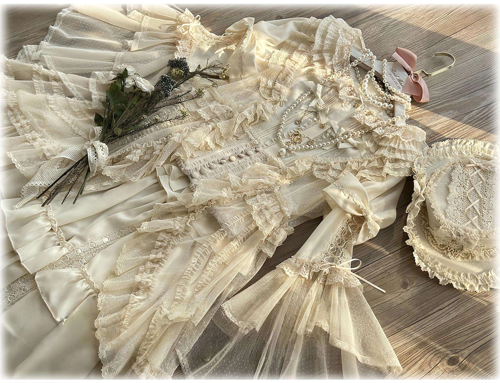 Butterfly shadow ivory hime sleeve lolita blouse with decorative rose and butterfly buttons, elegant romantic aesthetic for classic lolita coordinate