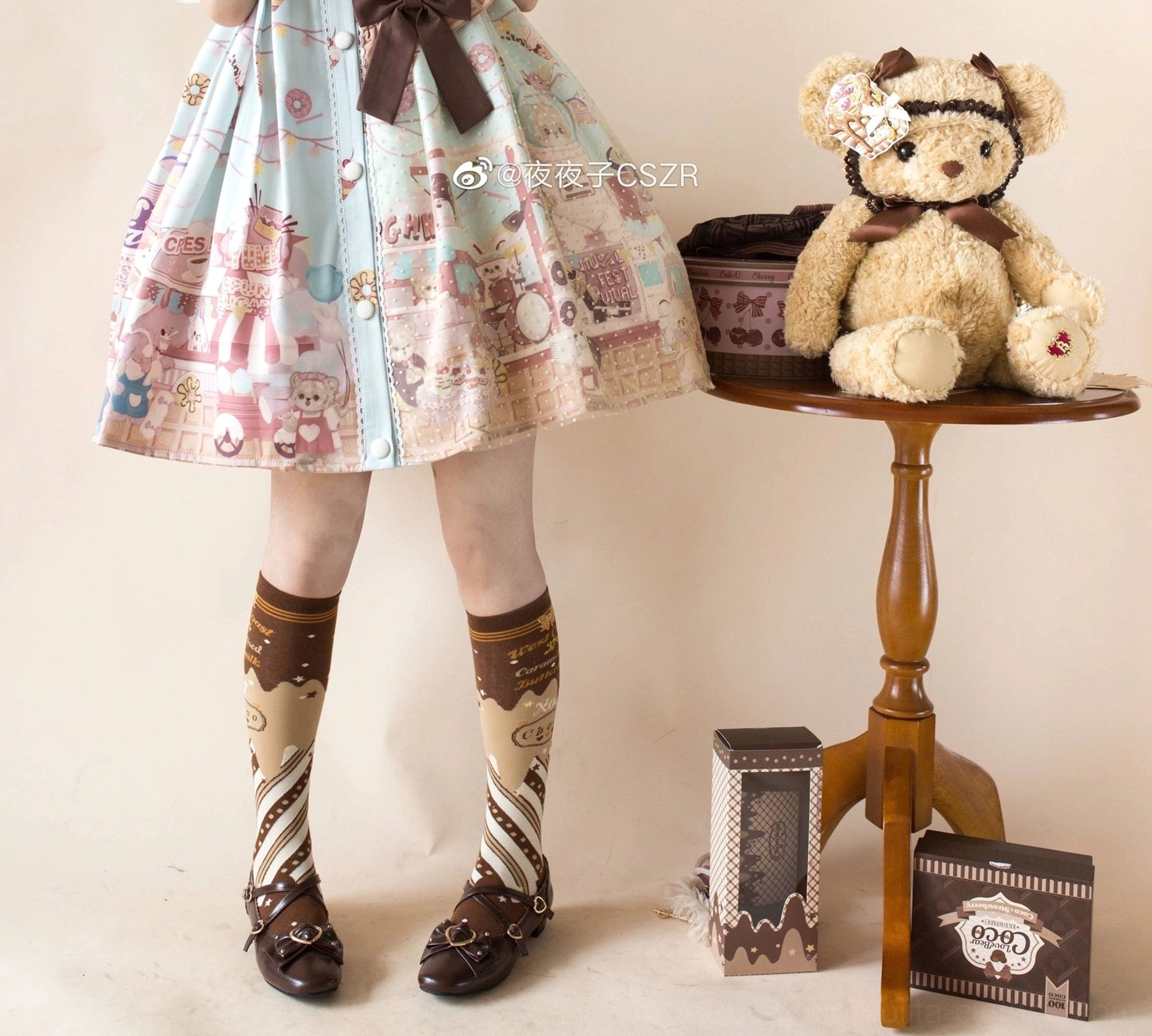 Chocolate lolita socks gift box option four-pair set packaging presentation special occasion perfect gift display