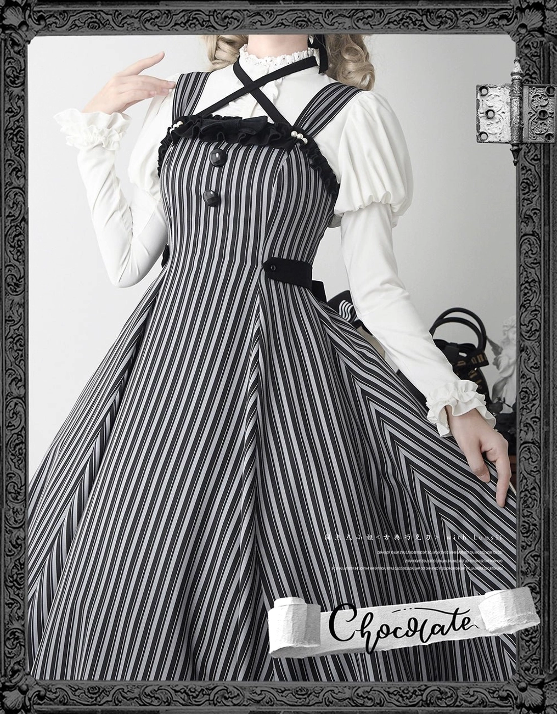 Classic Lolita blouse collar comparison scalloped lace trim design detail feature highlight zoom