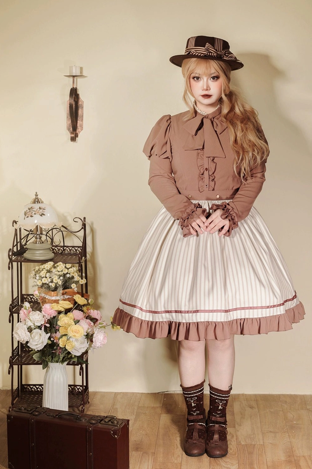 Classic Lolita blouse detachable bow tie styling versatility removable collar accent decorative option