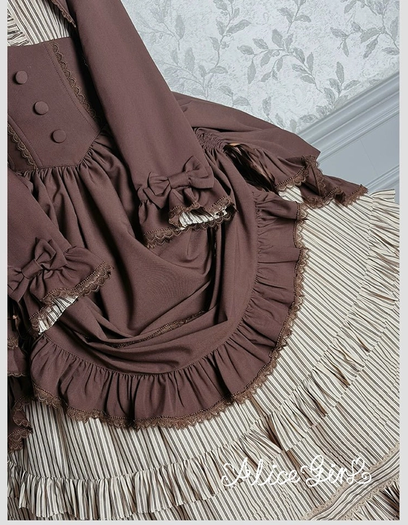 Classic lolita brown bolero paired with bell-sleeve dress layering demonstration