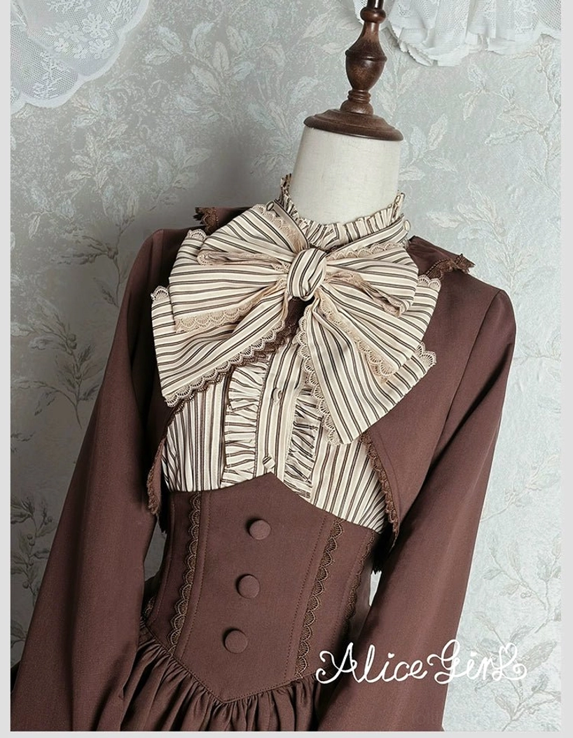 Classic lolita gray bolero pre-order product showing 4-month shipping timeframe