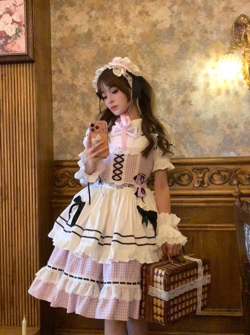 Full classic Lolita coordinate outfit set with lavender plaid JSK cat brooch apron lace wrist cuffs wicker basket