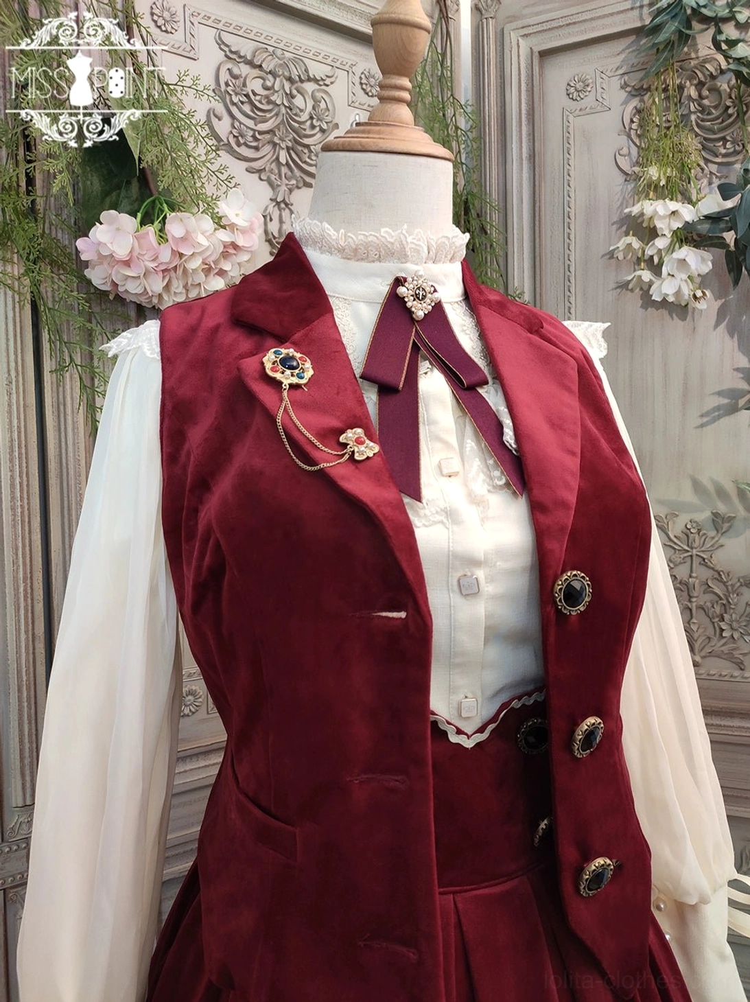 Classic retro lolita waistcoat with copper eyelet functional decorative closure