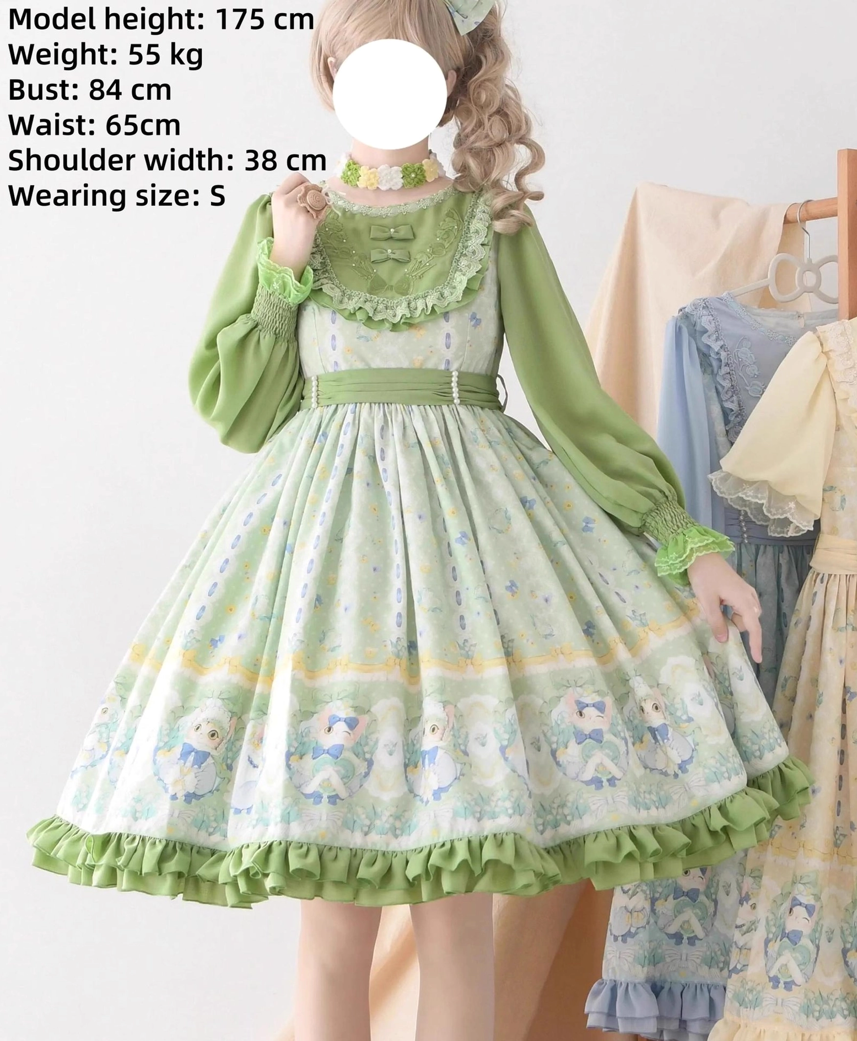 Country lolita OP dress sizing reference sheet with model fit guide, height 175cm wearing size S green short-sleeve dress with cat prints front full-body view