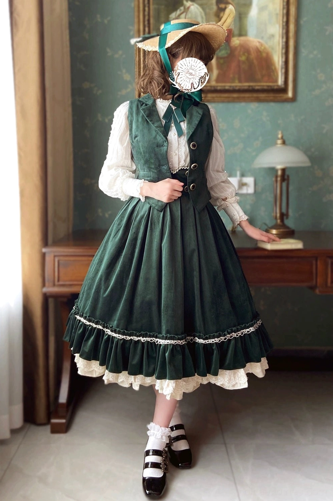 Crow black lolita waistcoat vintage aesthetic with ruffled lace skirt hem detail
