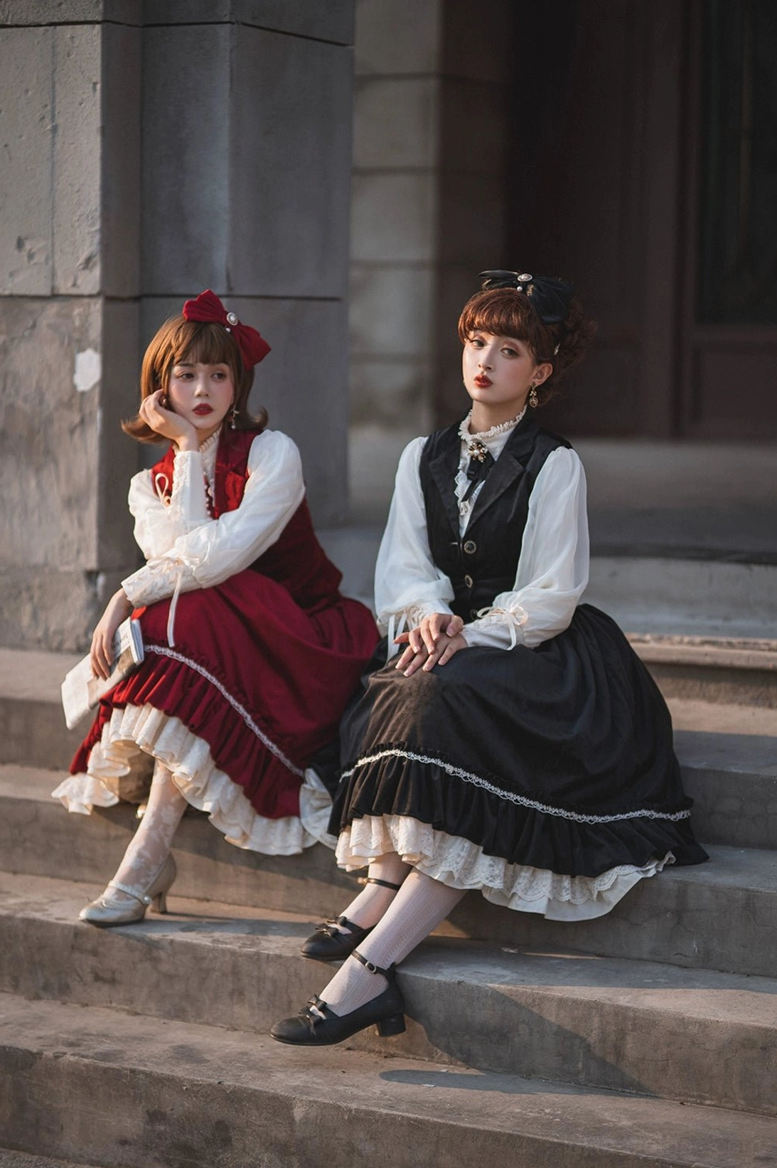 Daily vintage lolita coordinate matching red ruffled skirt sets hair accessories high heels outdoor