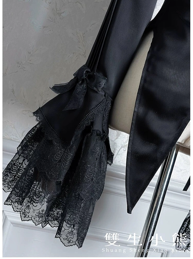Dark Fog Feast Gothic Lolita blouse styling guide showing multiple coordinate combinations with different skirts and accessories