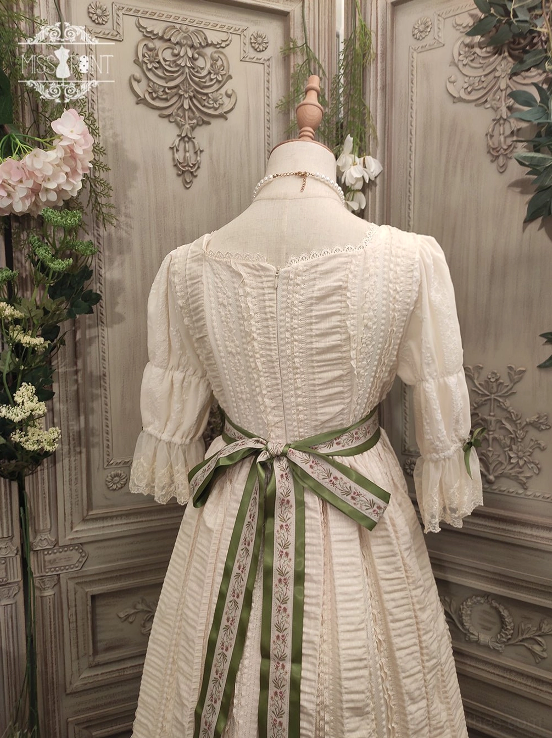 Dark green ribbon beaded lolita belt with handmade construction showcasing pearls and traditional floral embroidery weaving