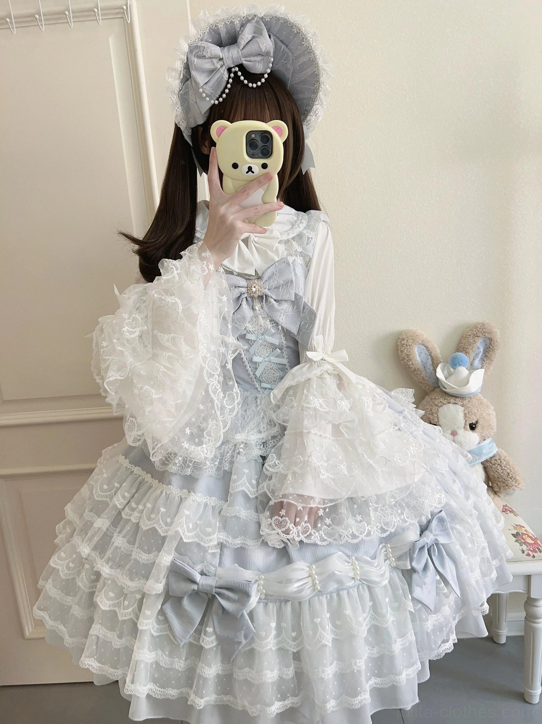 Princess Lolita JSK dress heart-shaped lace bodice detail with pearl embellishments and removable collar bow close-up