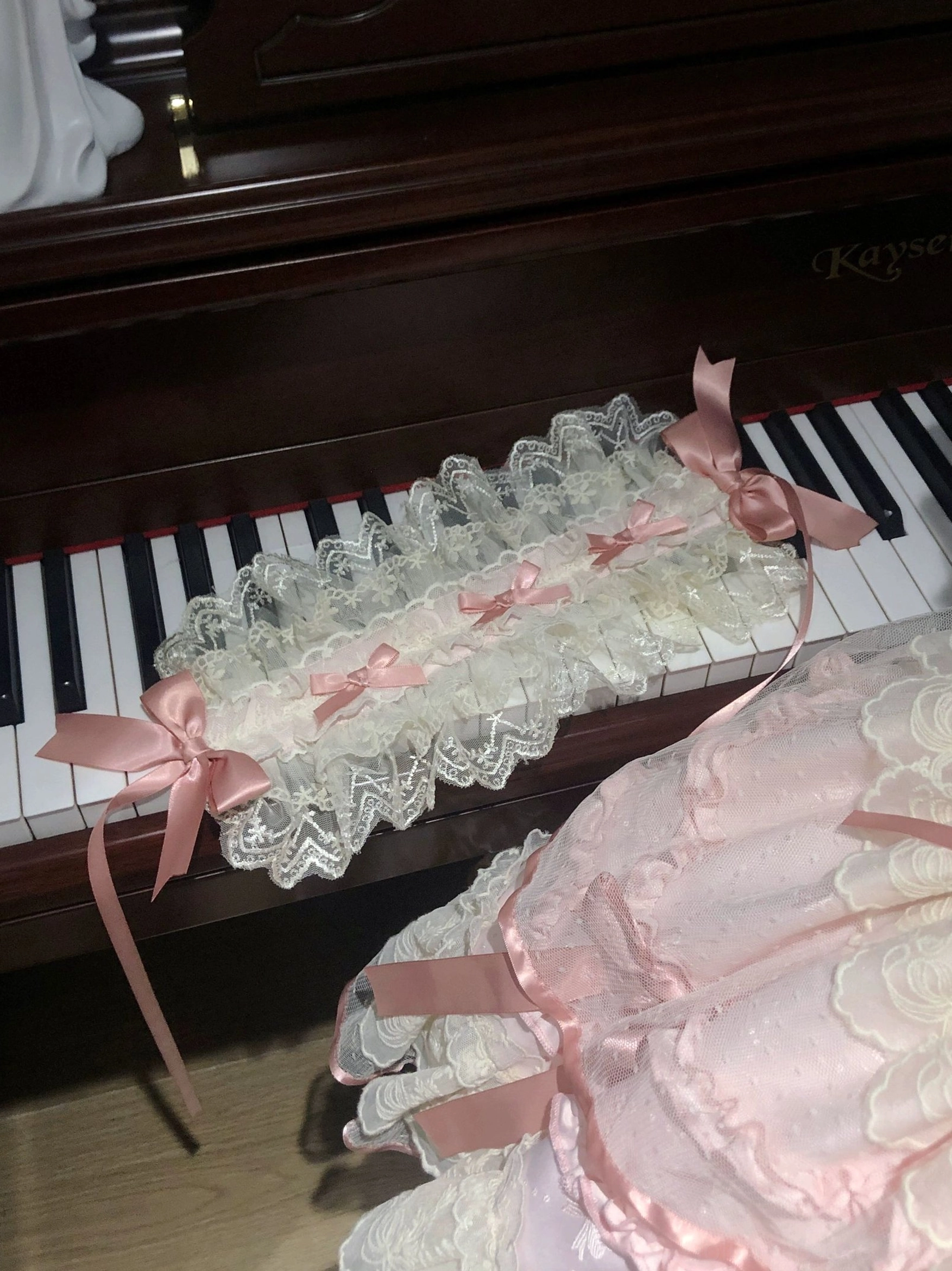 Sweet lolita matching lace headband accessory in pink color, perfectly coordinated with the Dreamy Butterfly JSK for achieving authentic and harmonious lolita fashion expression