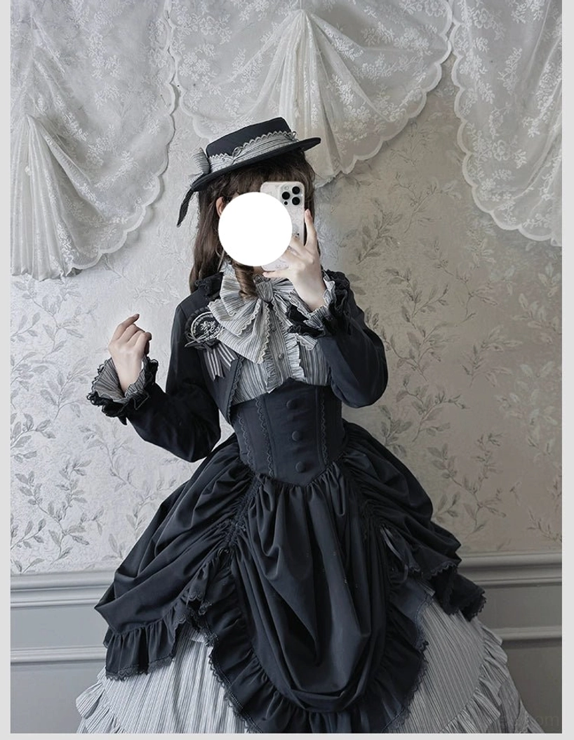 Duke of Victoria classic lolita front three-quarter close-up corset waist jacket large bow necktie ruffled bustle skirt top hat lace-trimmed cuffs detail