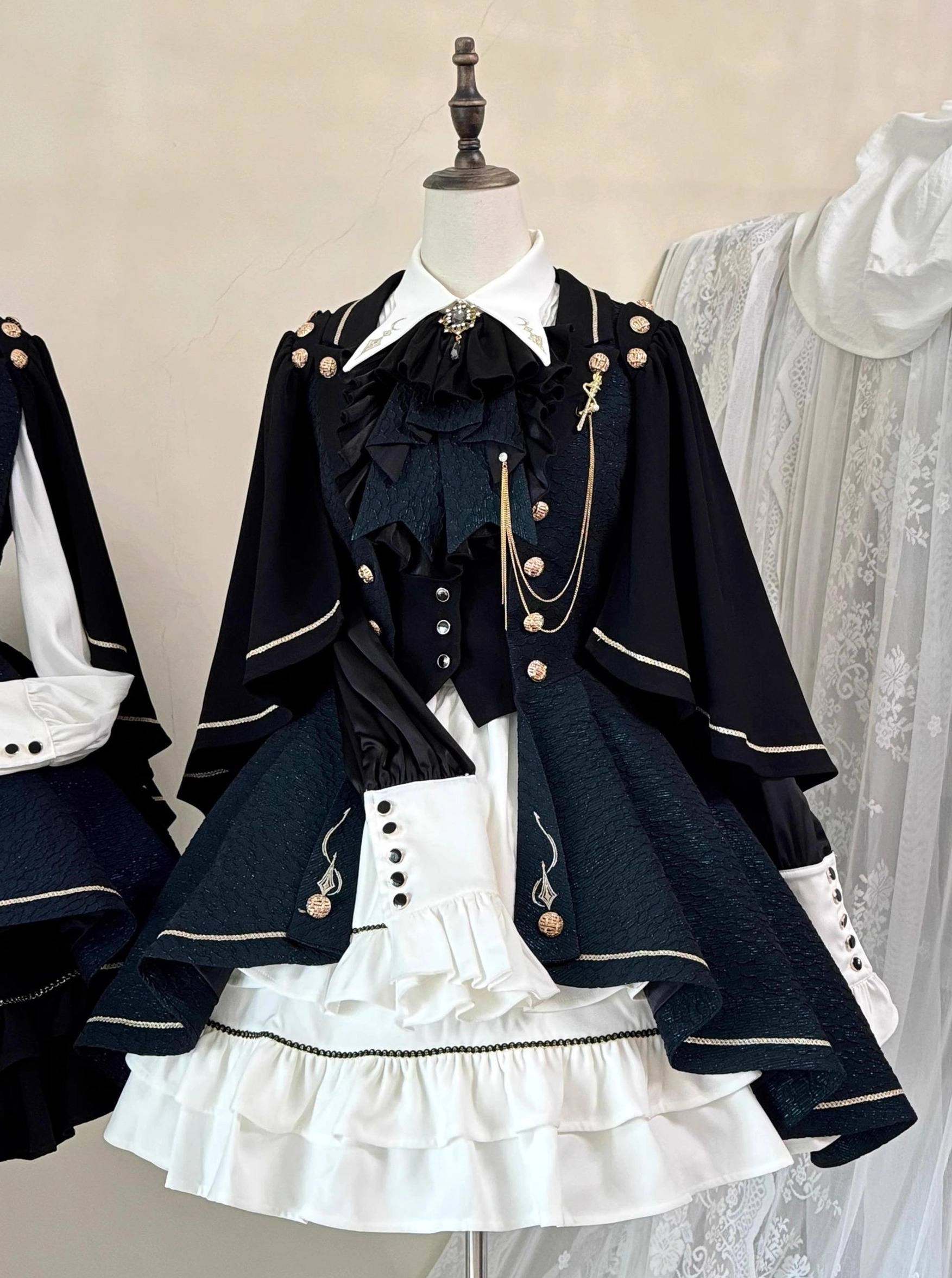 Fallen Moon Rule military lolita included wand chain brooch accessory, gold-toned decorative brooch detail photography
