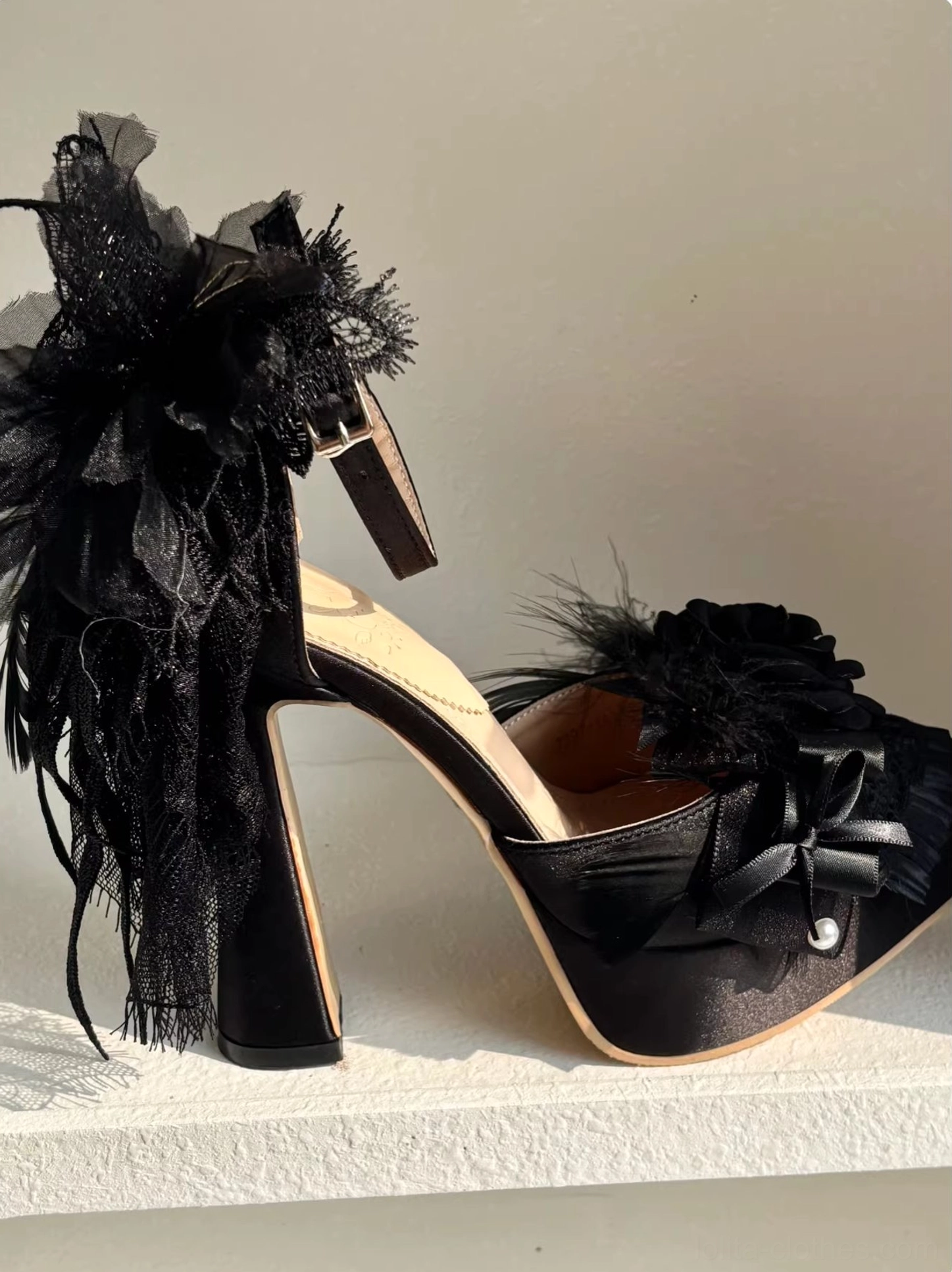 Feather spirit lolita platform heel shoes pre-order production timeline display showing 25 day manufacturing schedule, hand-crafted creation process, quality assurance details
