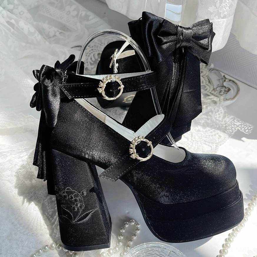 Classic black floating dream lily lolita Mary Jane platform heels, versatile color option for gothic lolita, classic lolita, and everyday lolita fashion coordination