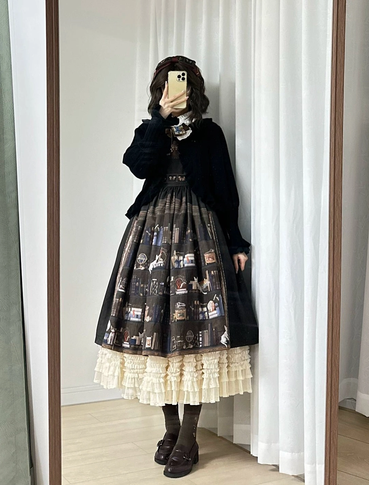 German Bookshelf Lolita jumper skirt air dry shade storage hanging advice maintenance