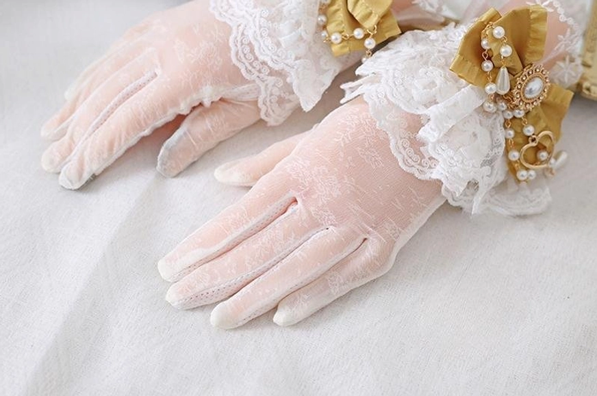 Ginger gold-toned hardware bow vintage lolita lace gloves white ruffled cuffs light pink velvet pearl heart pendants