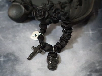 Gothic hairband no.5 variant with skull cross sword pendant silver metal design
