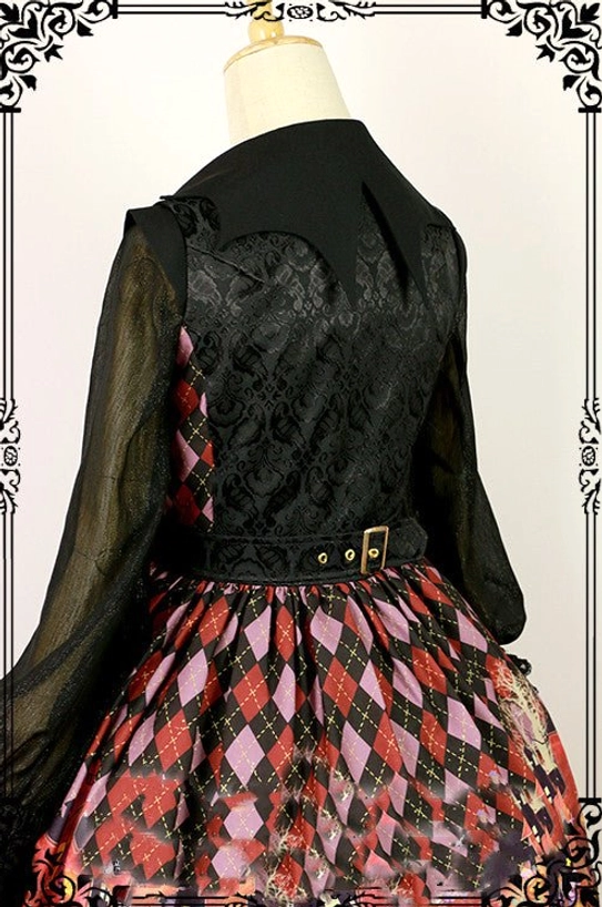 Gothic Halloween lolita blouse sizing reference chart showing measurement details for small medium large extra-large, with bust circumference and length specifications for proper fit