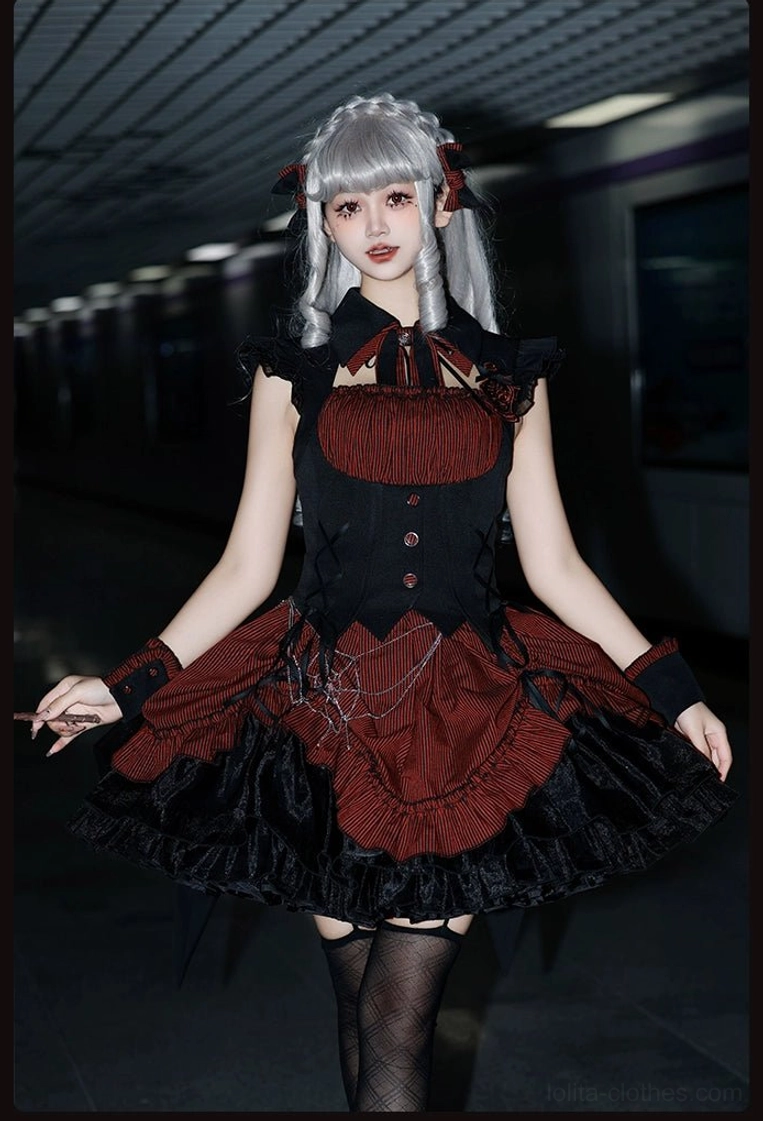 Gothic Lolita accessories styling guide cuffs badges paired outfit coordination