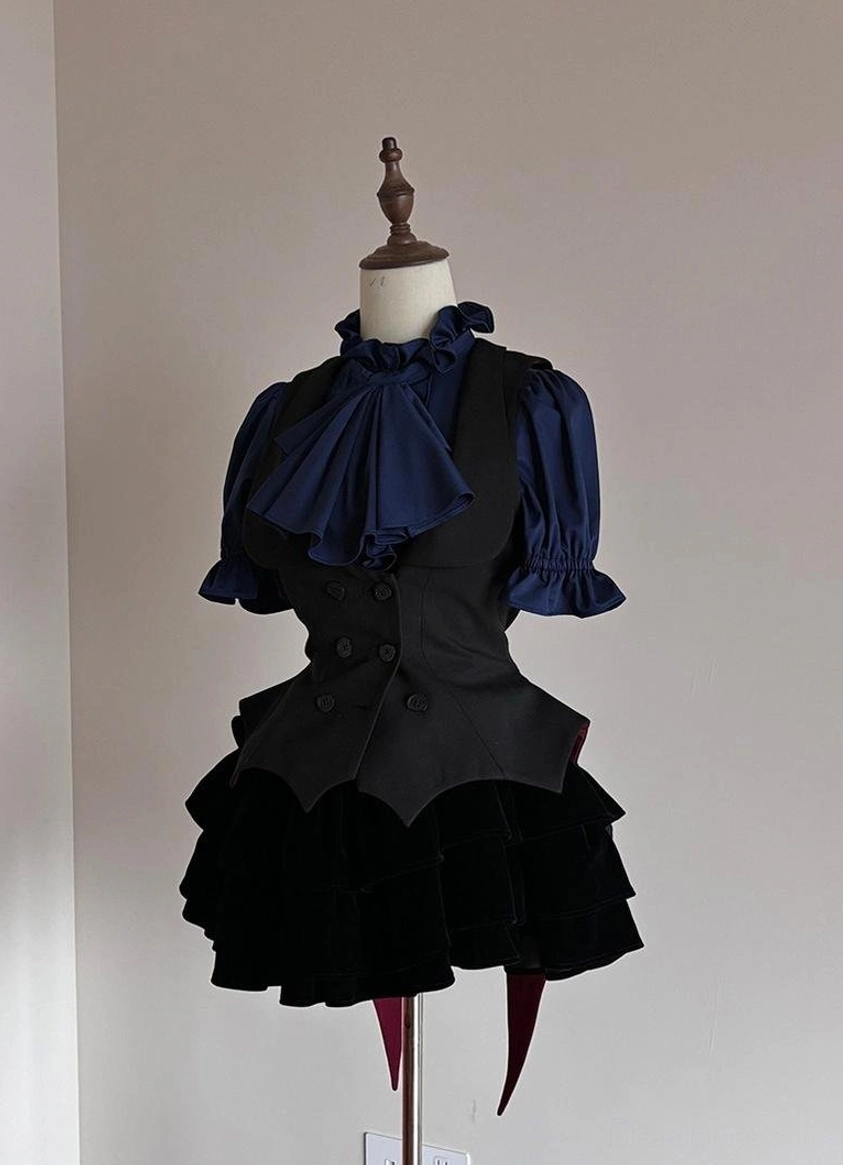Gothic Lolita short-sleeve high-collar blouse with removable jabot featuring premium bamboo fiber fabric detail close-up
