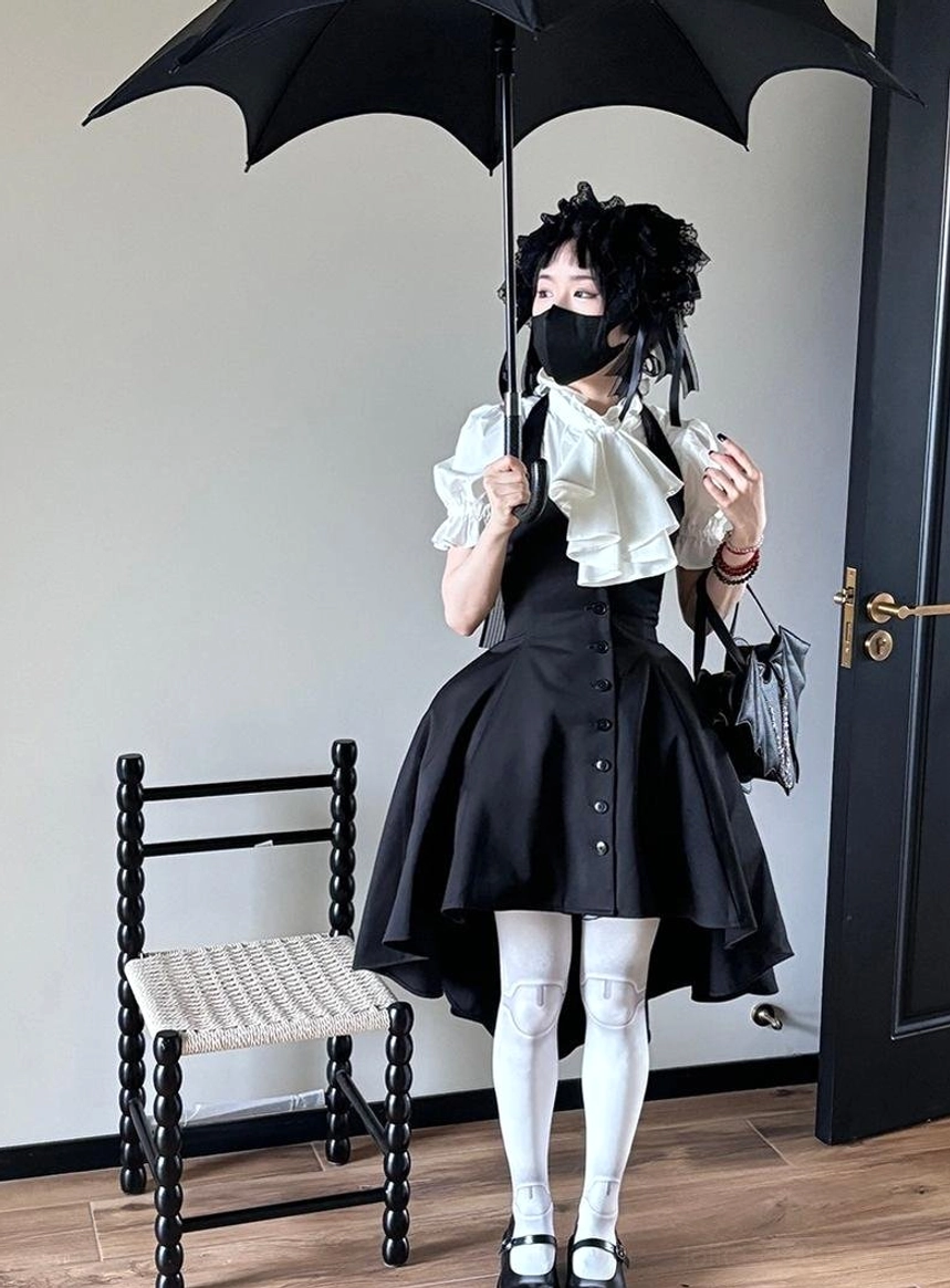 Gothic Lolita short-sleeve high-collar blouse with removable jabot perfect for Victorian-inspired subculture fashion