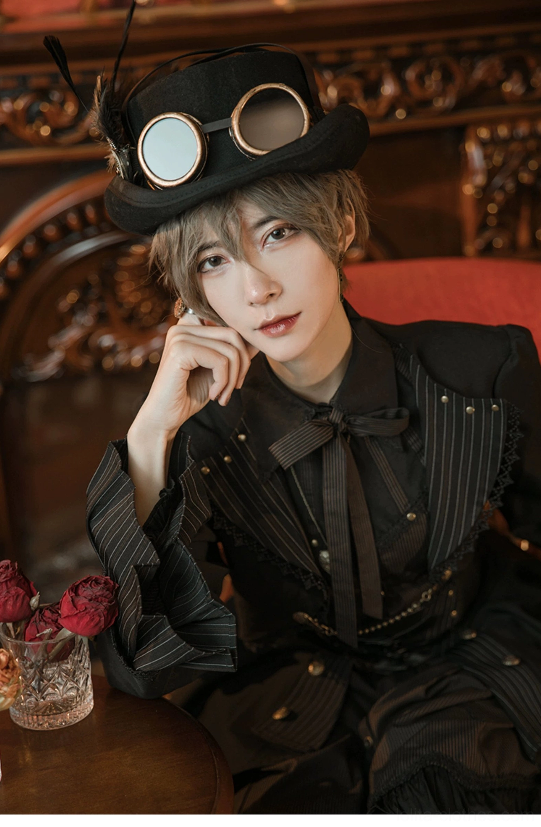 Gothic Lolita cardigan jacket fabric drape movement wearing comfort breathable material demonstration
