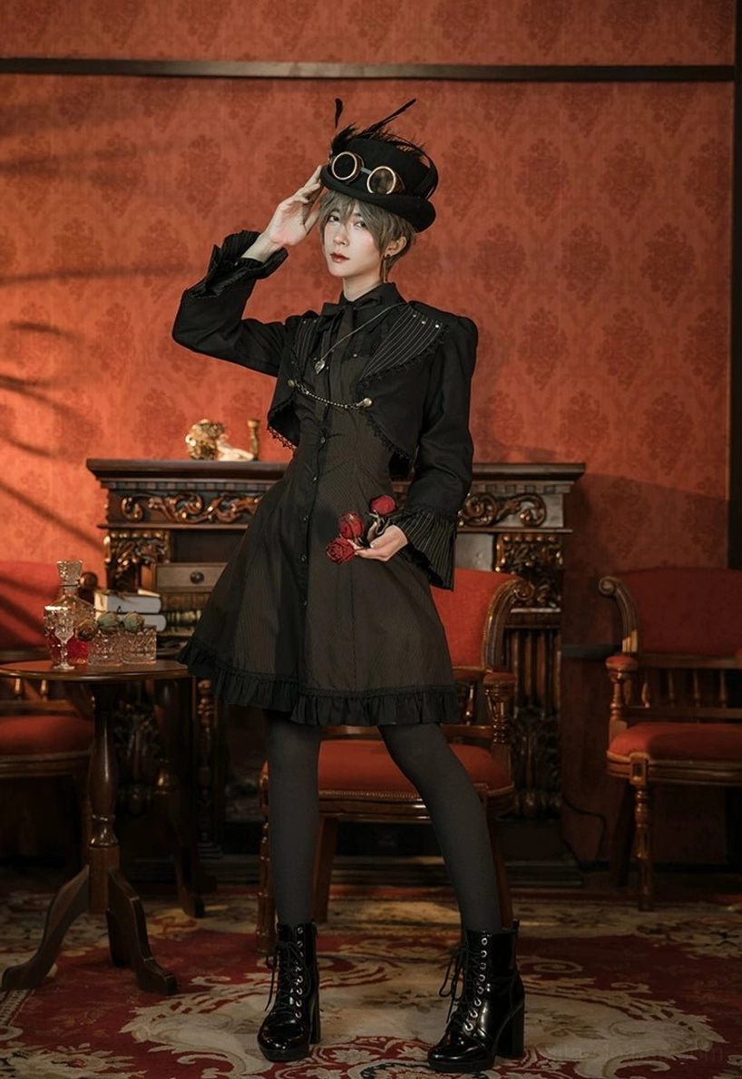 Gothic Lolita cardigan jacket size M fit reference model body type proportions wearing demonstration
