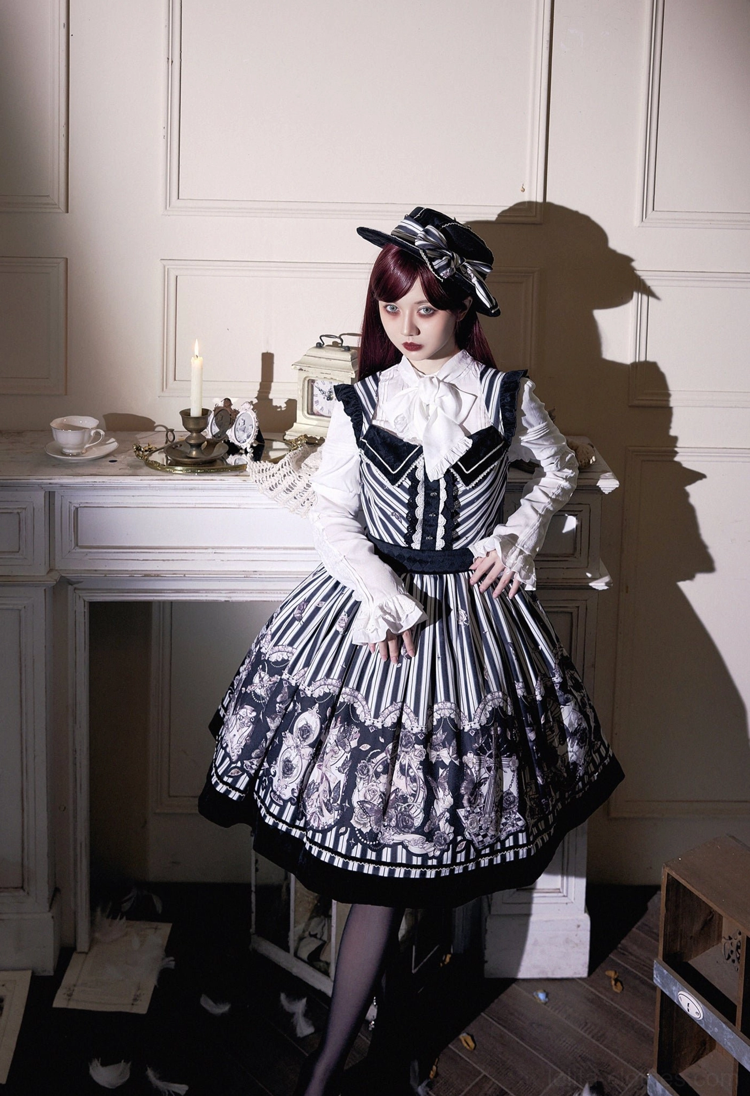 Gothic Lolita coat shoulder construction puffed sleeve architecture tailored fit proportions detail