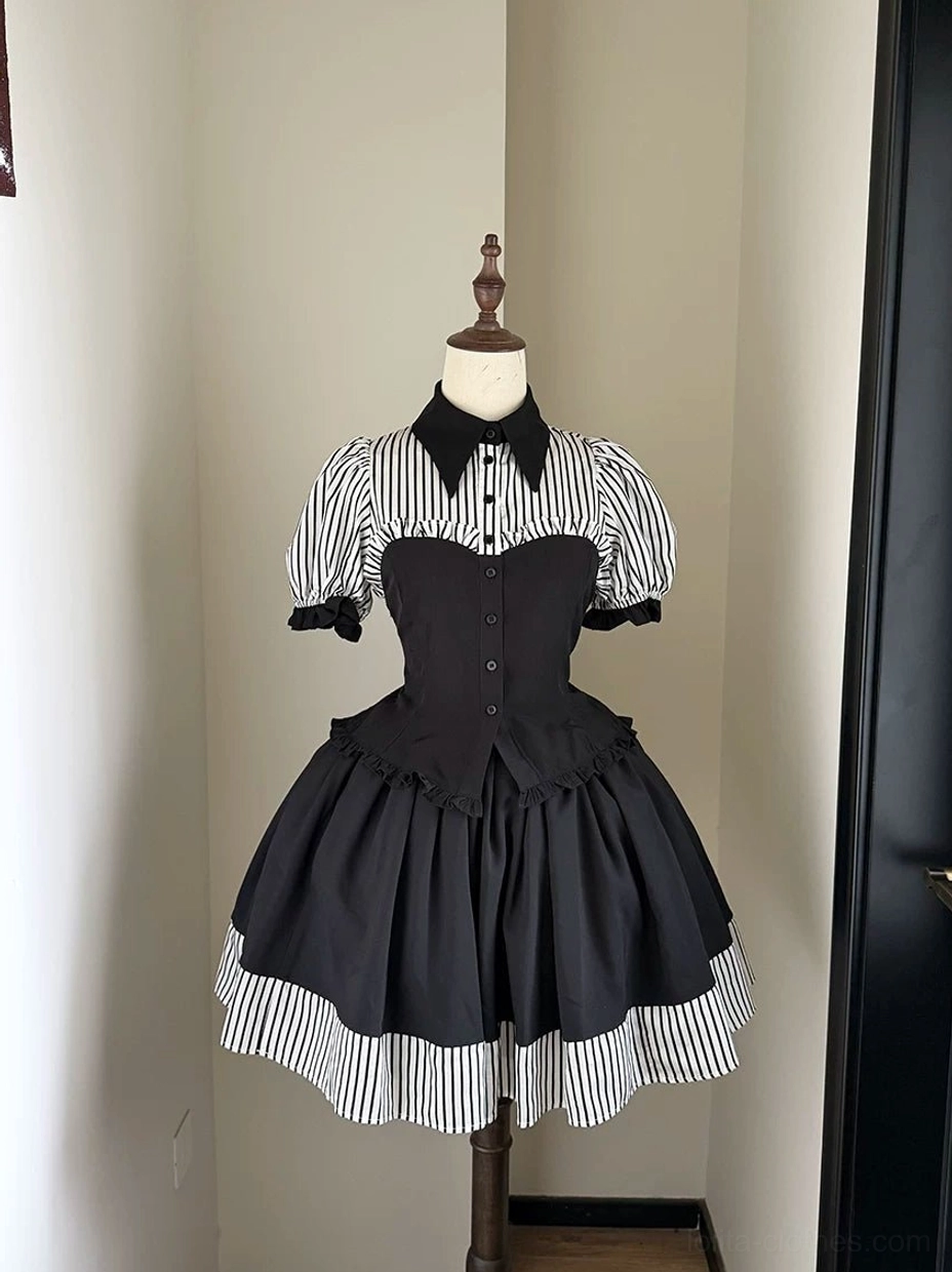 Full gothic lolita two-piece coordinate set black striped blouse puff sleeves matching striped hem skirt bustier waist piece Victorian style
