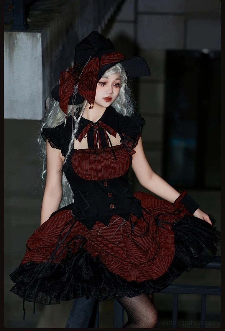 Gothic Lolita wrist cuffs embroidered details pleated construction craftsmanship close-up