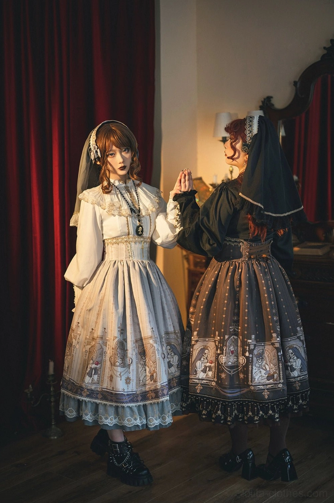 Gothic lolita fishbone skirt anime convention cosplay event perfect alternative fashion expression