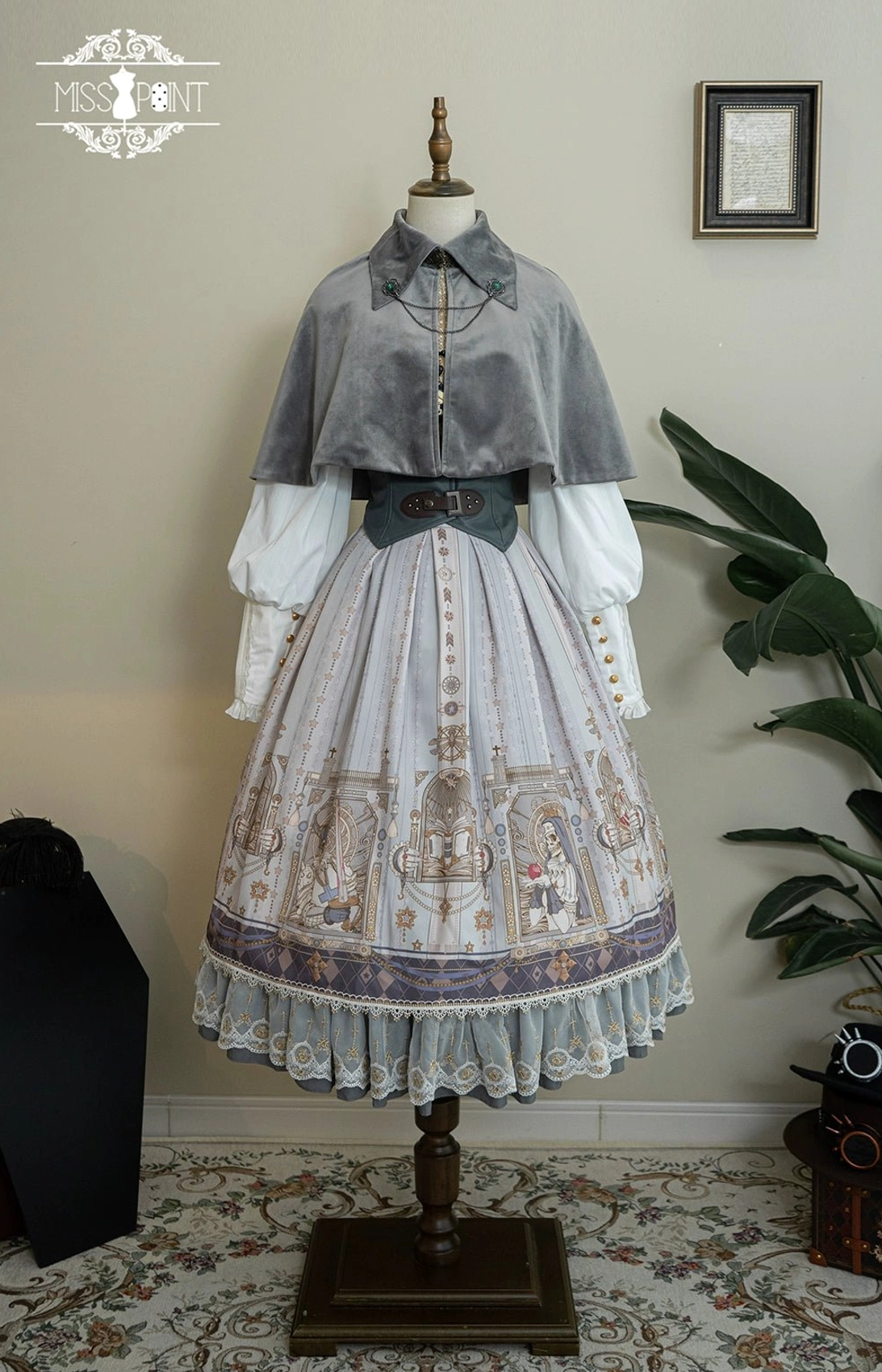 Gothic lolita fishbone skirt dry environment storage humidity control prevent moisture damage