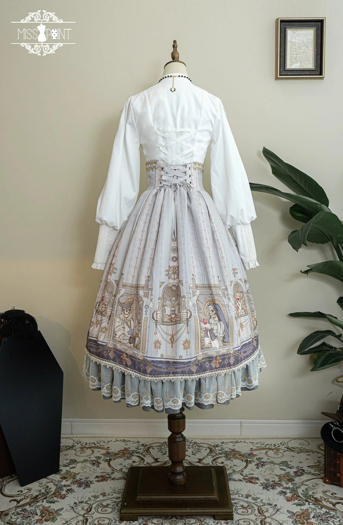 Gothic lolita fishbone skirt never tumble dry shrinkage damage delicate lace embroidery